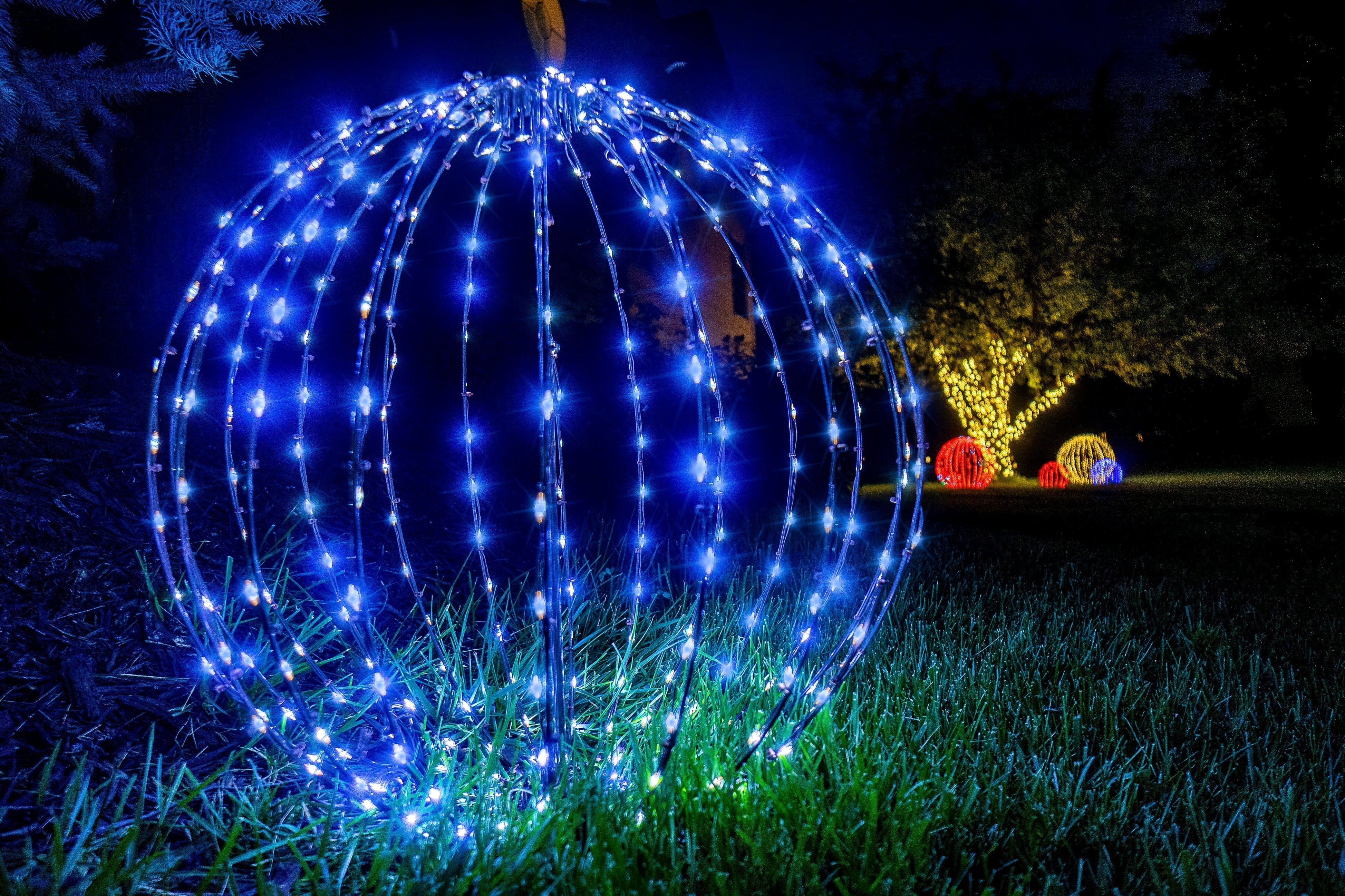 Foldable Sphere White Wire Spheres Lights for Christmas RGB 32"